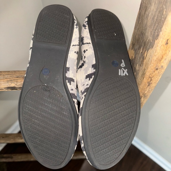 Rothy’s The Flat Original Gray Geometric Camo Flat Slip On Size 9 - Picture 8 of 11